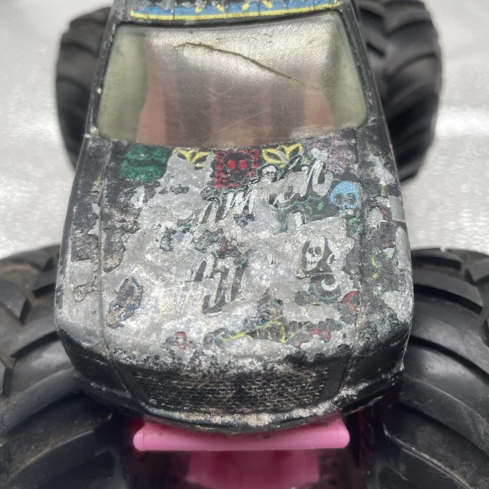 Hot Wheels truck rolls